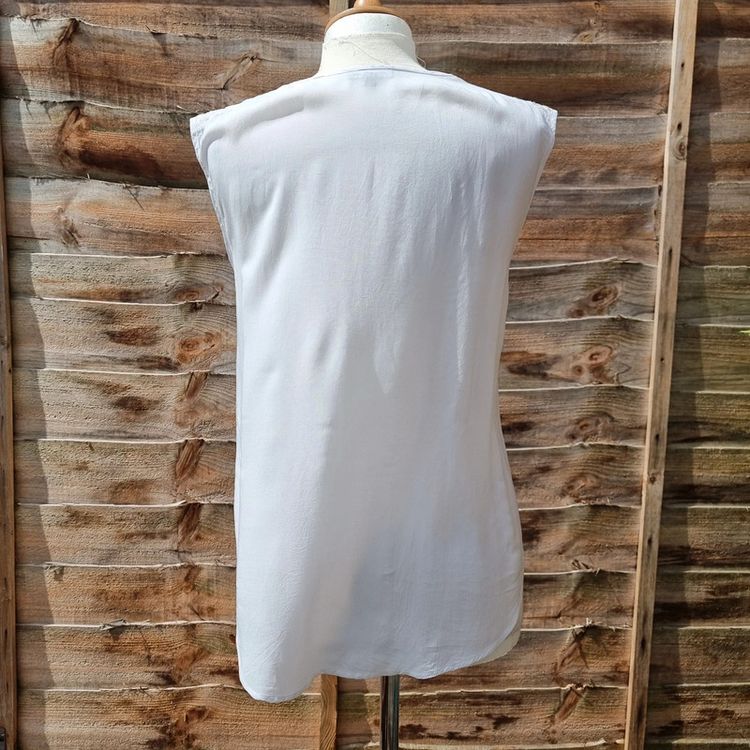 Warehouse Women's Size 12 Sleeveless White Lace Accented Tank Top imagen 4
